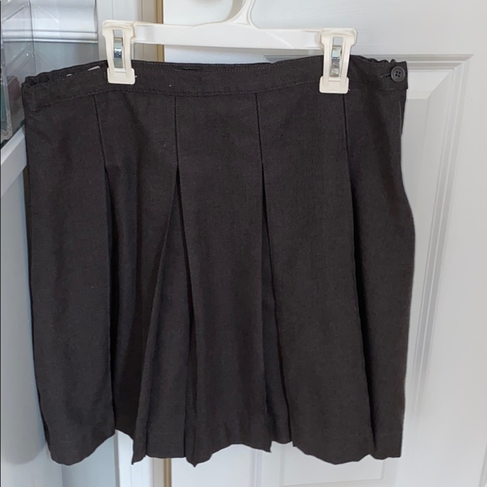 Lands End junior pleated skirt